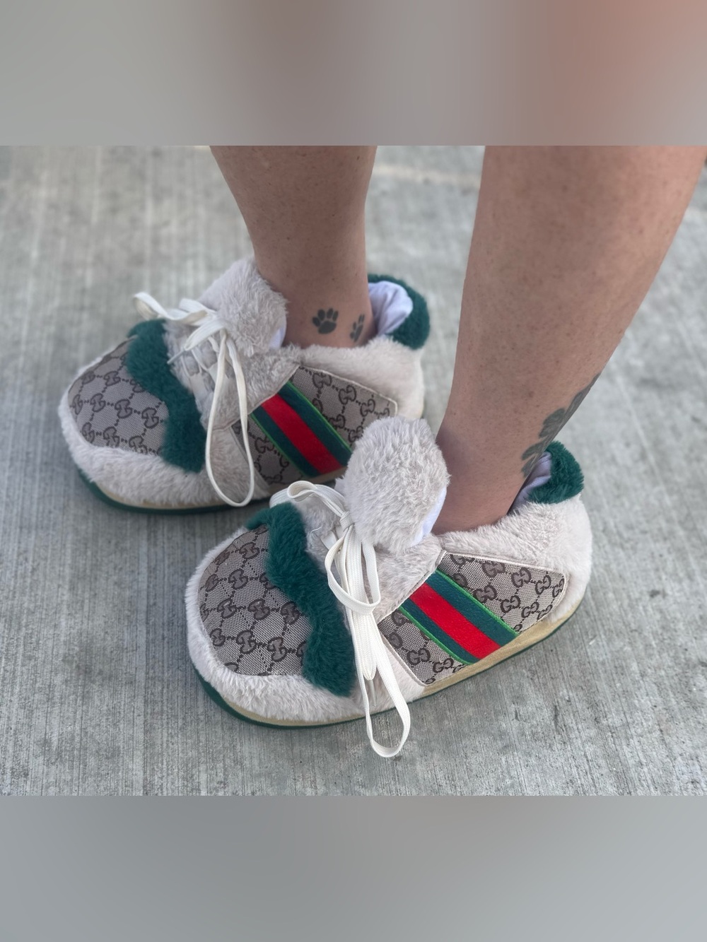 Gucci Slippers size 35to45 tan/brown/red/green EUC